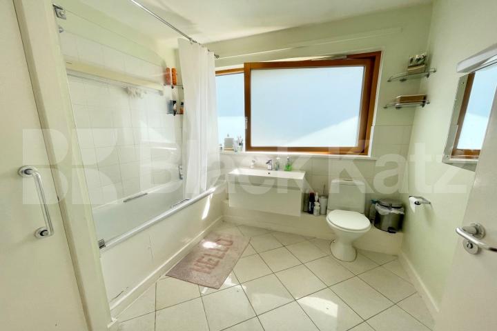 Offering size (936 Sq.Ft.), quality and location Boatemah Walk, Brixton